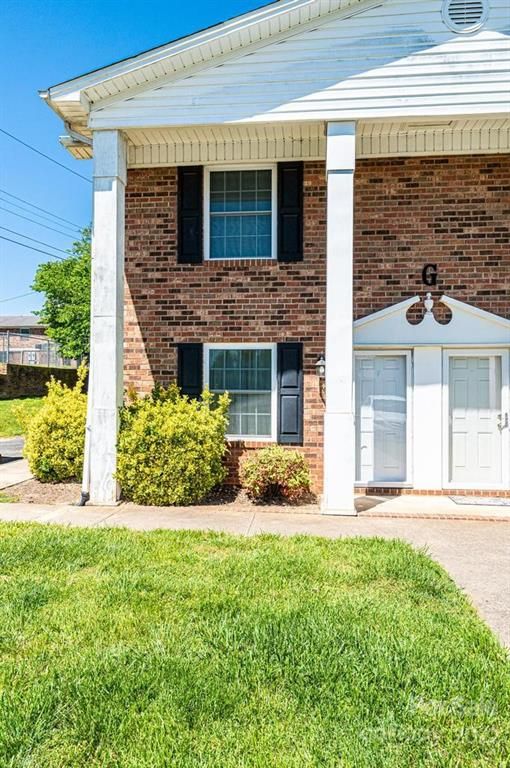 175 17th St NW #G-1, Hickory, NC 28601