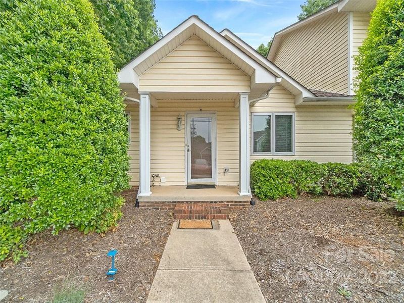 3382 White Oak Ct, Claremont, NC 28610