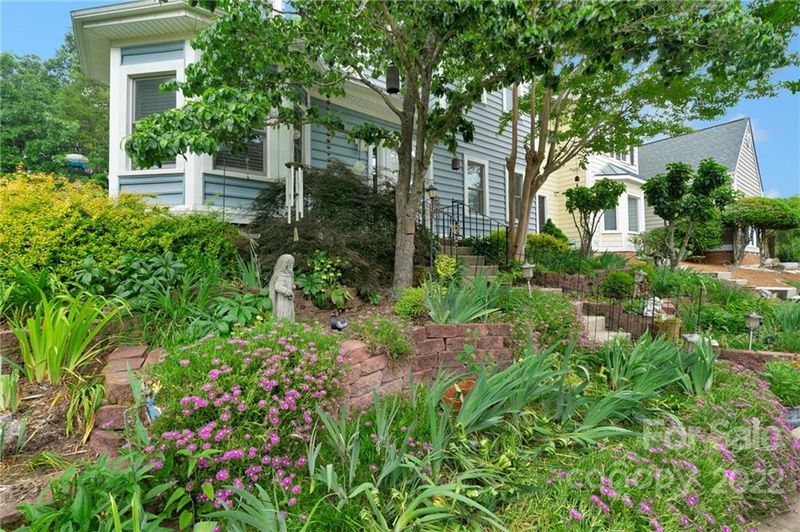 2528 Middlebridge Ln, Charlotte, NC 28270