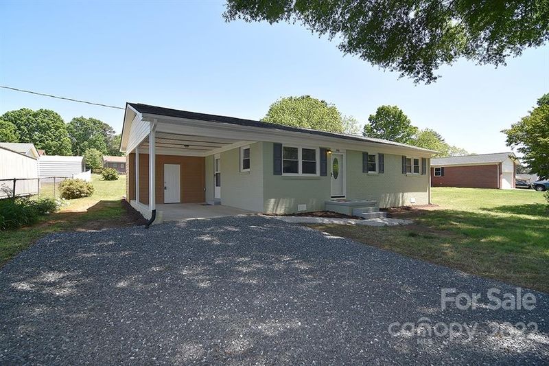 990 22nd St, Hickory, NC 28601