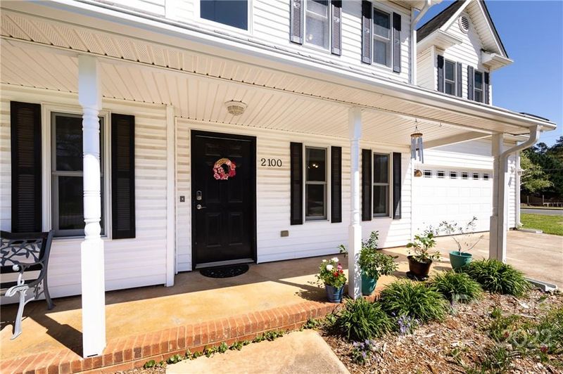 2100 Tanfield Dr, Matthews, NC 28105