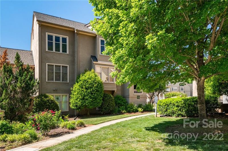 617 Portside Dr, Davidson, NC 28036