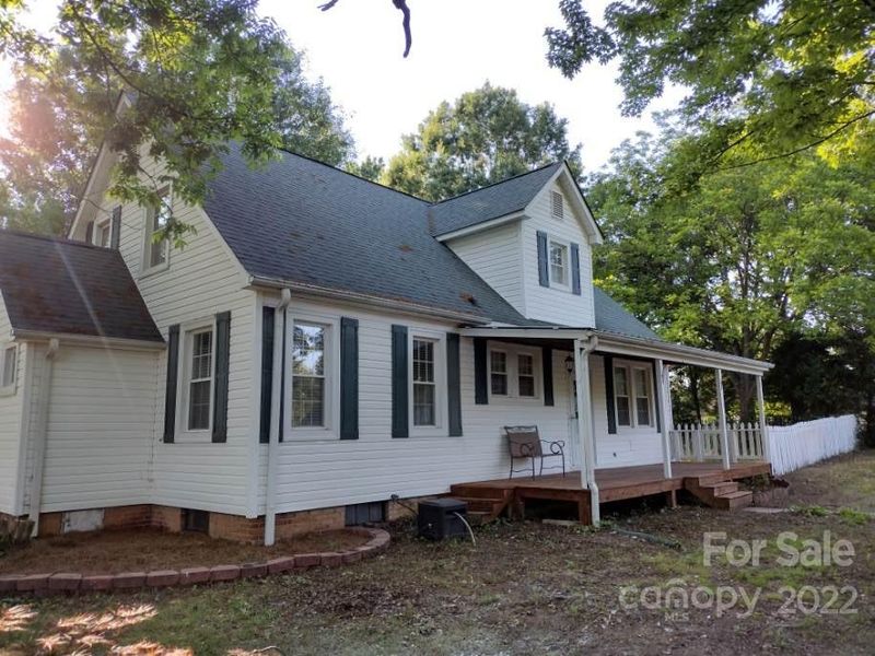 814 S Juniper St, Kannapolis, NC 28081