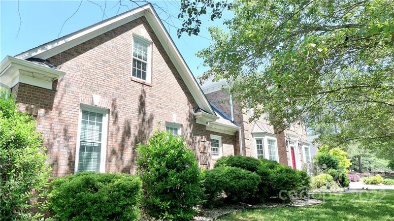 2704 Lamplighter Dr, Kannapolis, NC 28081