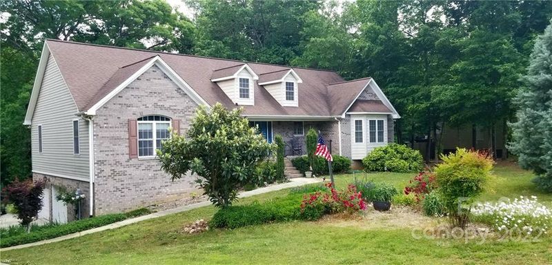 118 Creek Side Dr, Mount Holly, NC 28120