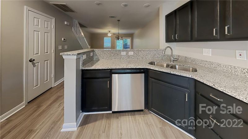 5367 Kimmerly Woods Dr, Charlotte, NC 28215