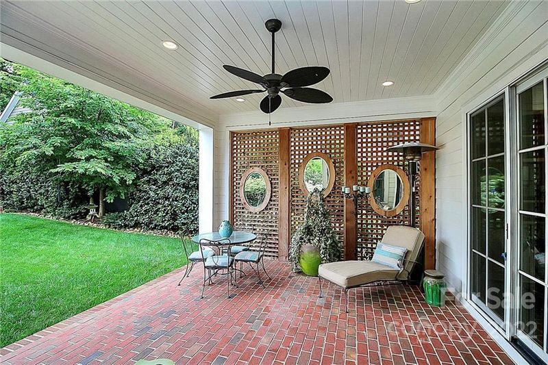 352 Tranquil Ave, Charlotte, NC 28209