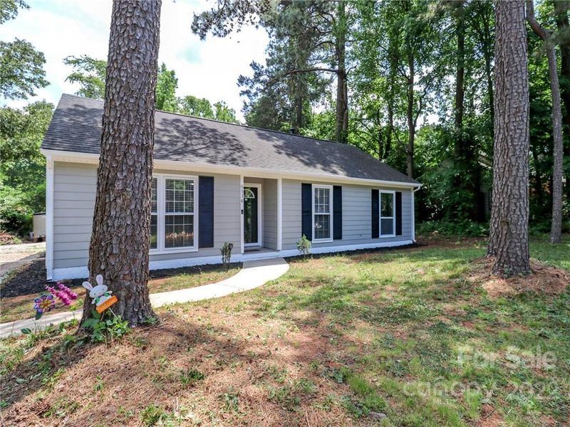 6538 Andora Dr, Charlotte, NC 28227