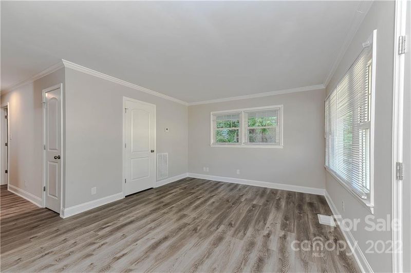 1922 Jennings St, Charlotte, NC 28216