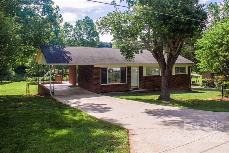 2210 Reo Rd, Gastonia, NC 28054