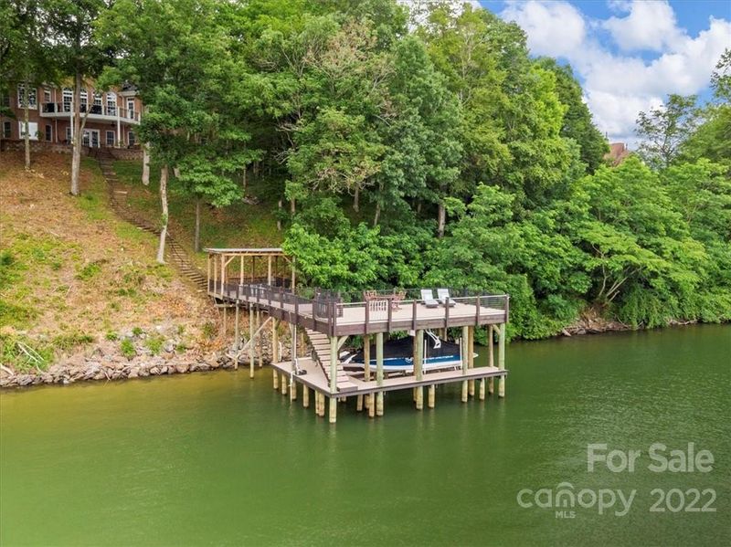 124 Highland View Dr, Statesville, NC 28677