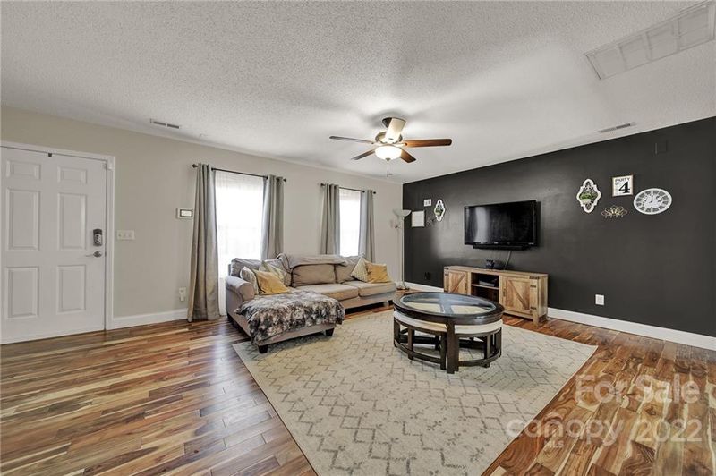541 Chase Brook Dr, Rock Hill, SC 29732