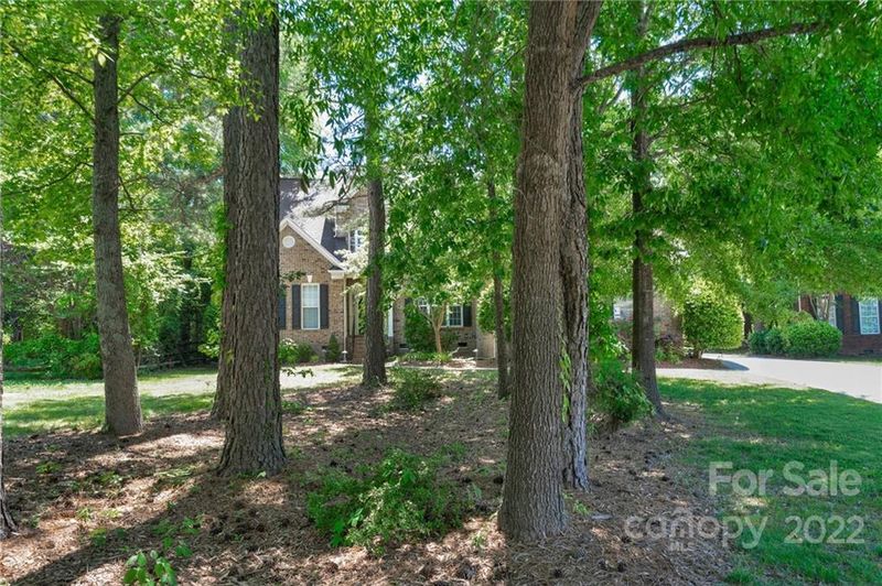 5418 Shoal Brook Ct, Charlotte, NC 28277