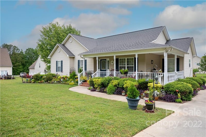 860 Robertson Rd E, Rock Hill, SC 29730