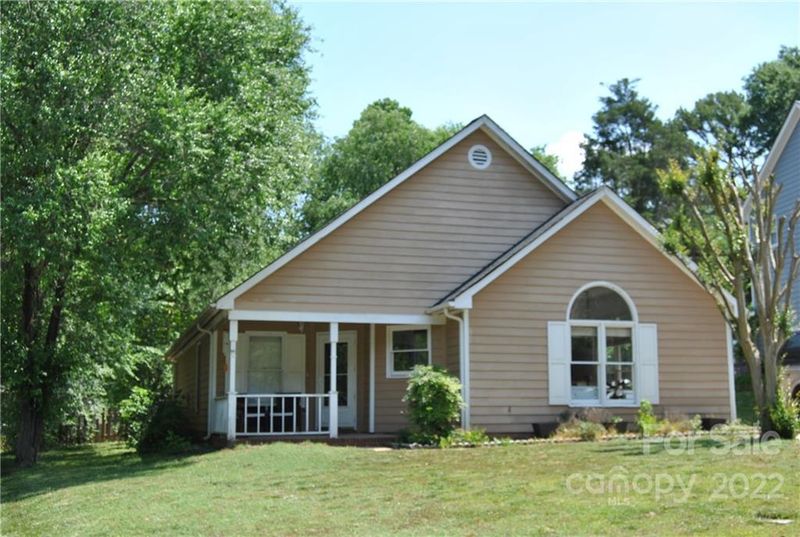 10927 Ballards Pond Ln, Matthews, NC 28105