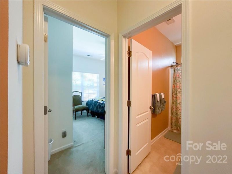 2068 Blue Iris Dr, Matthews, NC 28104