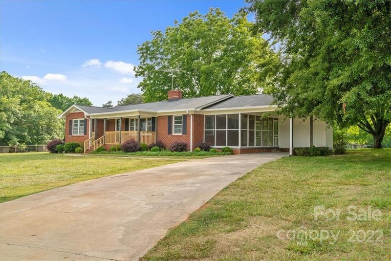 3117 Filbert Hw, Clover, SC 29710