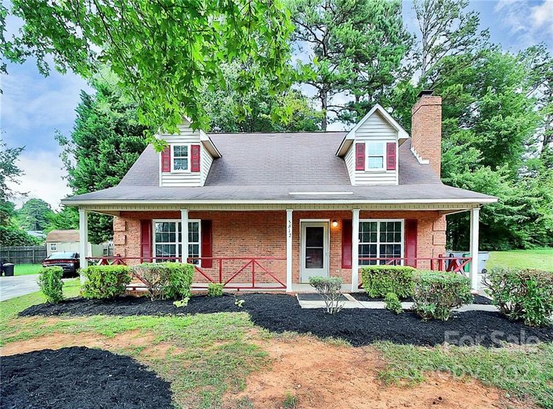 5612 Sunwalk Ct, Charlotte, NC 28269