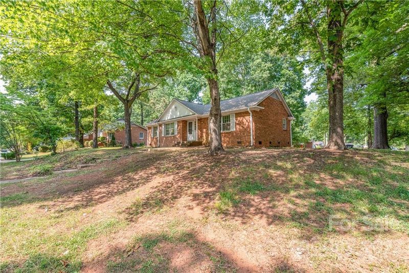 7021 Reddman Rd #25, Charlotte, NC 28212