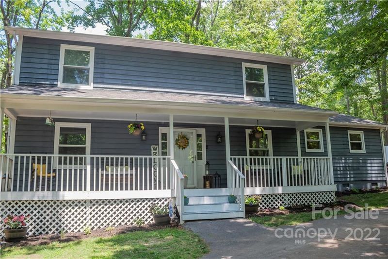 427 17th Avenue Dr, Hickory, NC 28601