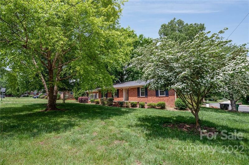 300 Windy Rush Rd, Kannapolis, NC 28081