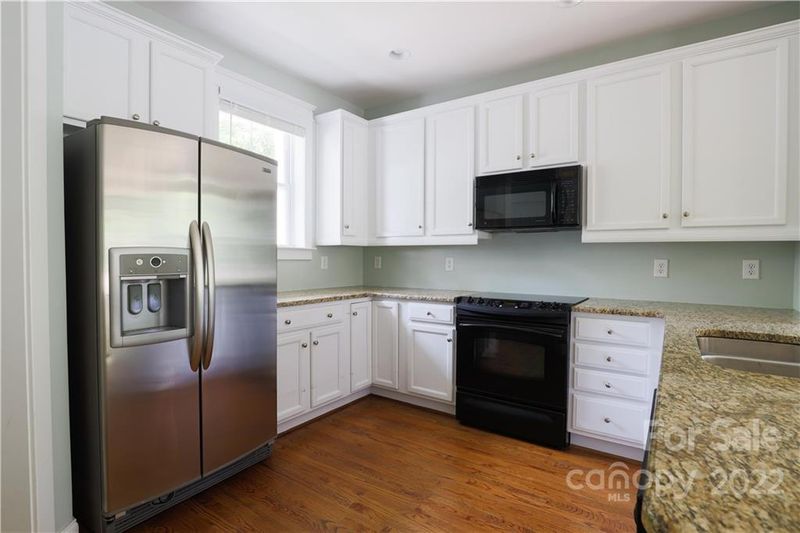 153 E Morehouse Ave, Mooresville, NC 28117