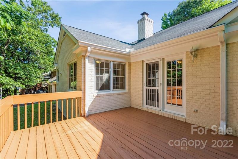 409 Port Royal Dr, Matthews, NC 28105