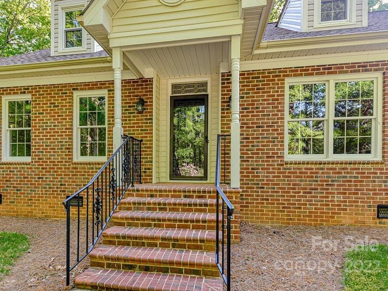 8628 Landsford Rd, Monroe, NC 28112