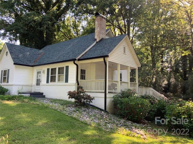 415 2nd Ave NW, Conover, NC 28613
