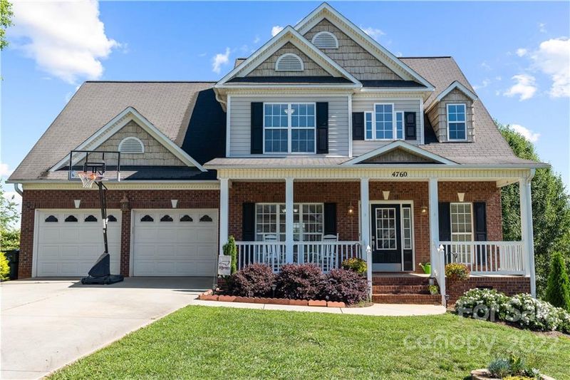 4760 Meadow Lark Ln, Hickory, NC 28602