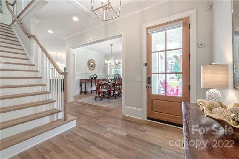 204 Hunter Ln, Charlotte, NC 28211