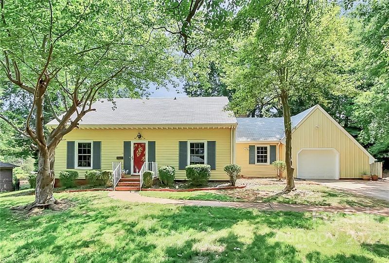 309 Holiday Rd, Gastonia, NC 28054