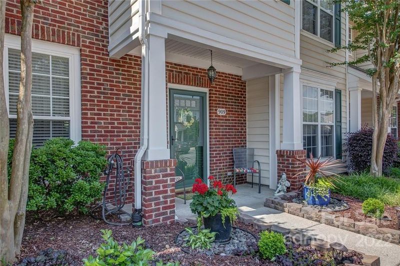 909 Azurine Cir, Fort Mill, SC 29708