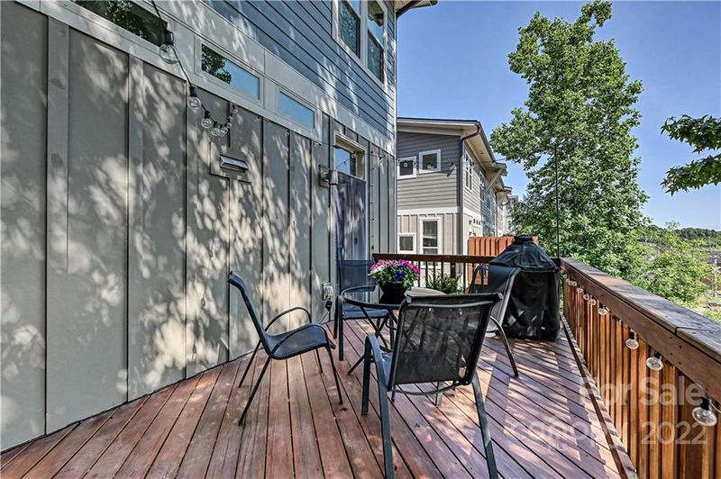 1017 Pierre Dr, Charlotte, NC 28205