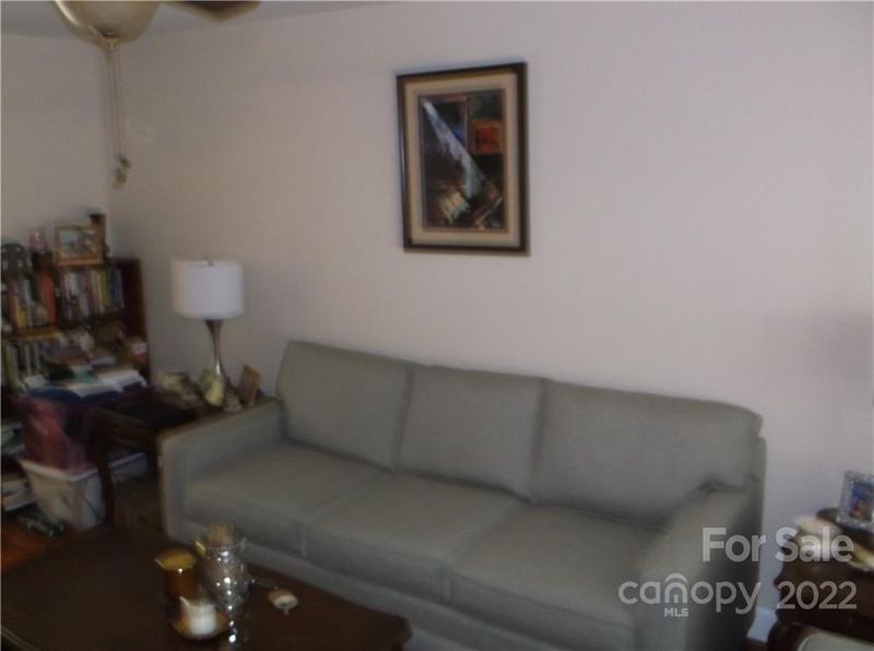6338 Windsor Gate Ln, Charlotte, NC 28215