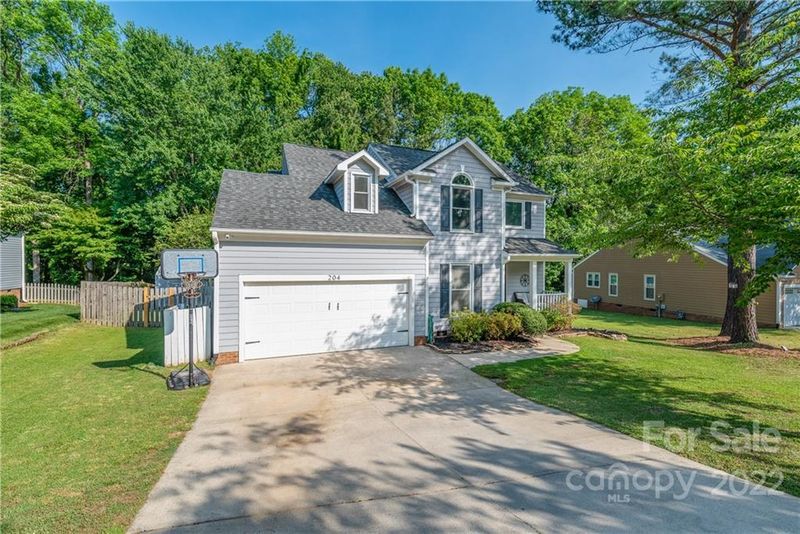 204 Edgewater Dr, Concord, NC 28027