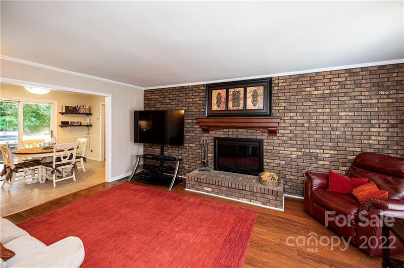 417 Beverly Cir, Charlotte, NC 28270