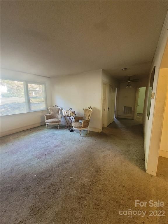 225 Auten St, Charlotte, NC 28208