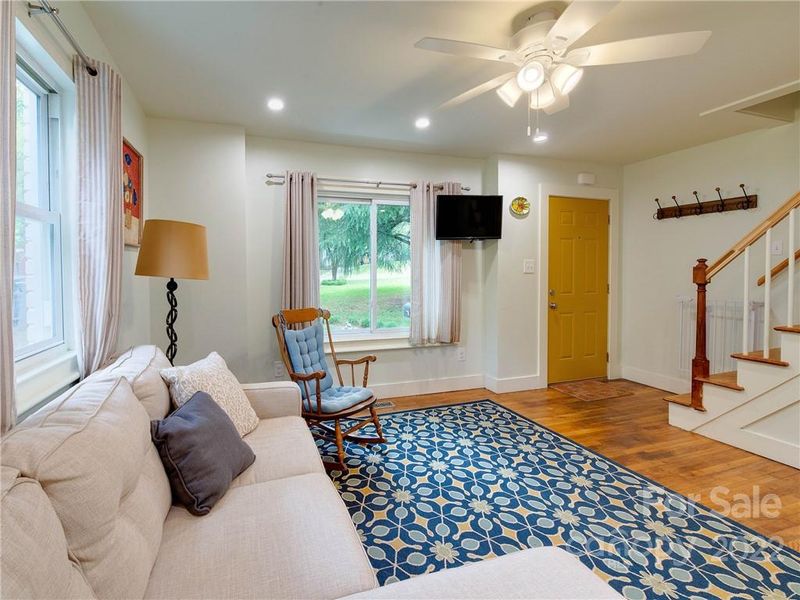3501 Mathis Dr, Charlotte, NC 28208