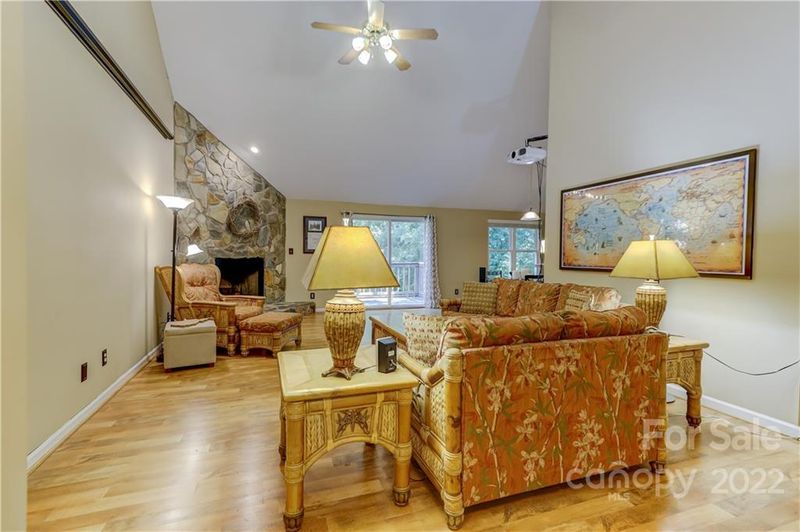 6023 Lanai Ln, Tega Cay, SC 29708