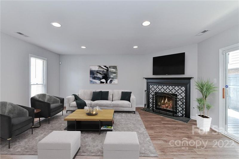 414 W 9th St #E, Charlotte, NC 28202