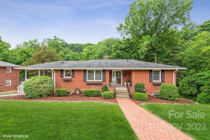 1100 Seneca Pl, Charlotte, NC 28210