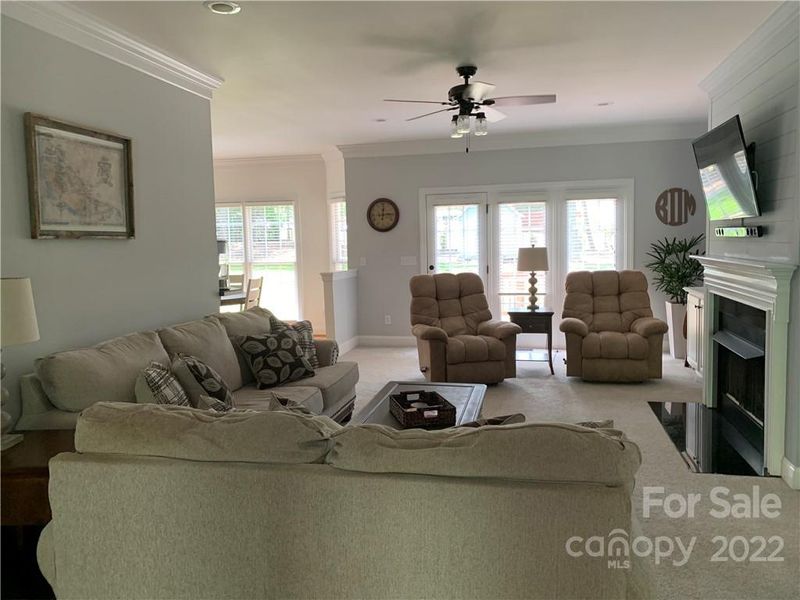 400 Sherwood Dr, Huntersville, NC 28078