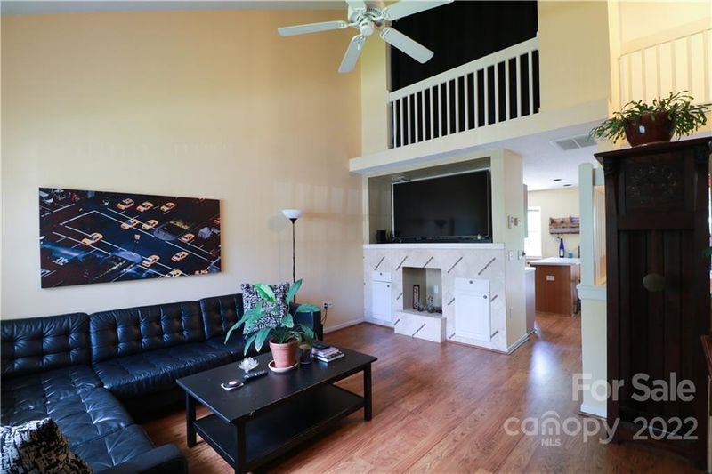 658 Emerald Cove Dr, Charlotte, NC 28262