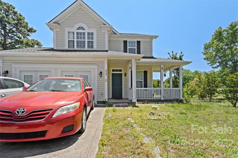 9039 Silver Coach Ln, Charlotte, NC 28273
