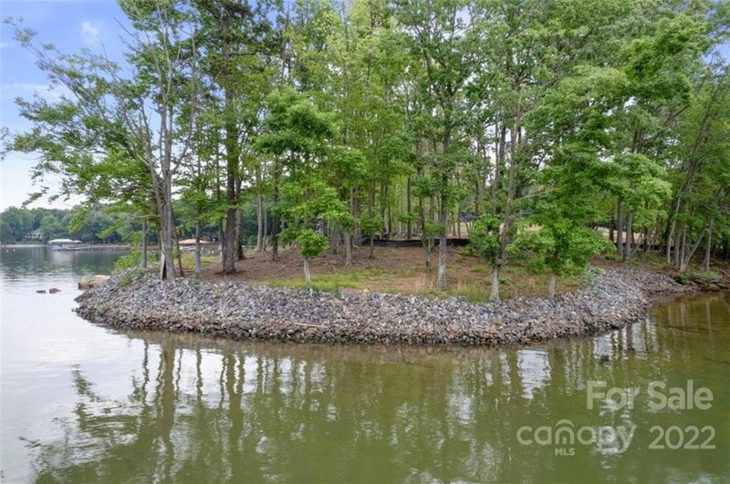 125 Hawks Point Dr, Troutman, NC 28166