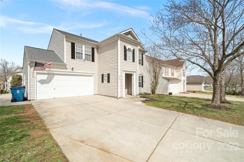 3033 Hawick Commons Dr, Concord, NC 28027