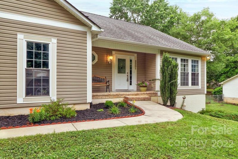 2301 Brantley Rd, Kannapolis, NC 28083
