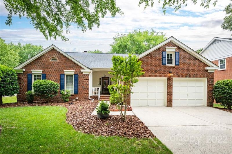 323 Port Royal Dr, Matthews, NC 28105