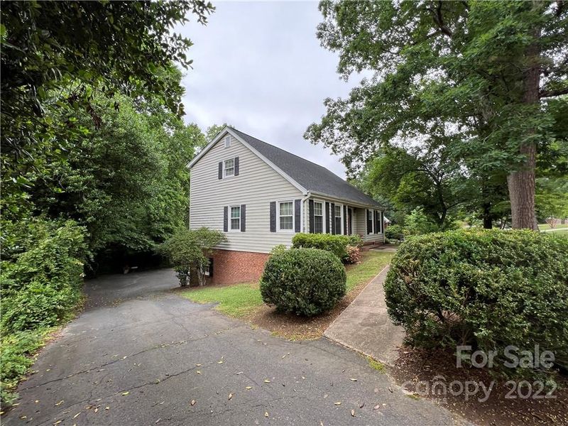 902 Sprucewood St, Kannapolis, NC 28081
